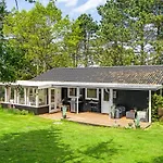2 Bedroom Awesome In Feriehus *