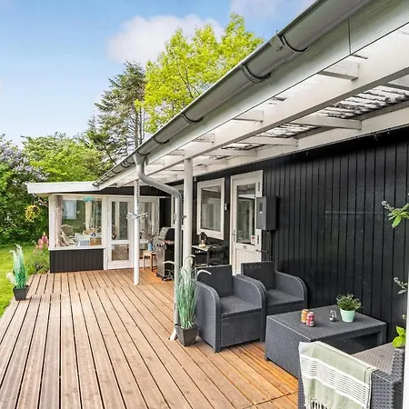 2 Bedroom Awesome In *