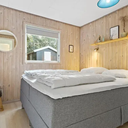 2 Bedroom Awesome In Dom wakacyjny Farsø