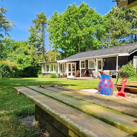 2 Bedroom Awesome In *