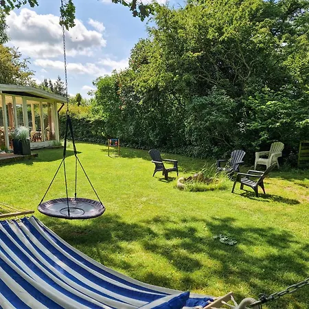 2 Bedroom Awesome In Сasa de vacaciones Farsø