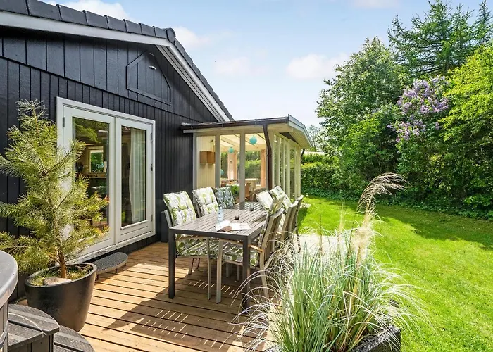 2 Bedroom Awesome In Ferienhaus *